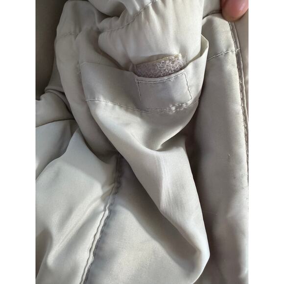 Quail Run Vintage Puffer Coat – Beige with Red and Navy Stripe – Size Medium - Picture 16 of 16